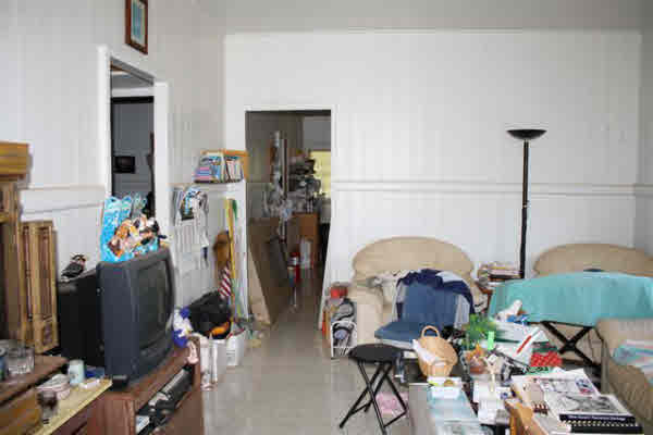 8399 Elepaio Road Kekaha, HI 96752 - Photo 4 of 8 a room with furniture and a mirror