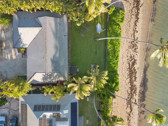 a vase of flowers sitting on a table