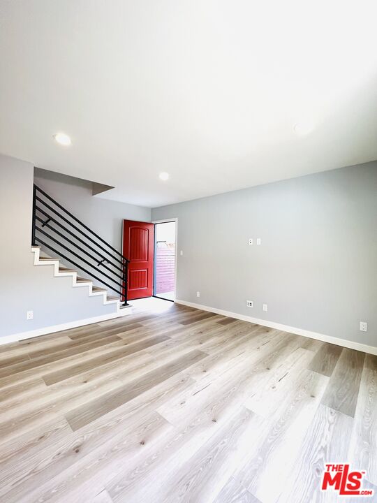 1116 San Rafael Avenue, Unit 1 Glendale, CA 91202 - Photo 5 of 33 a view of an empty room