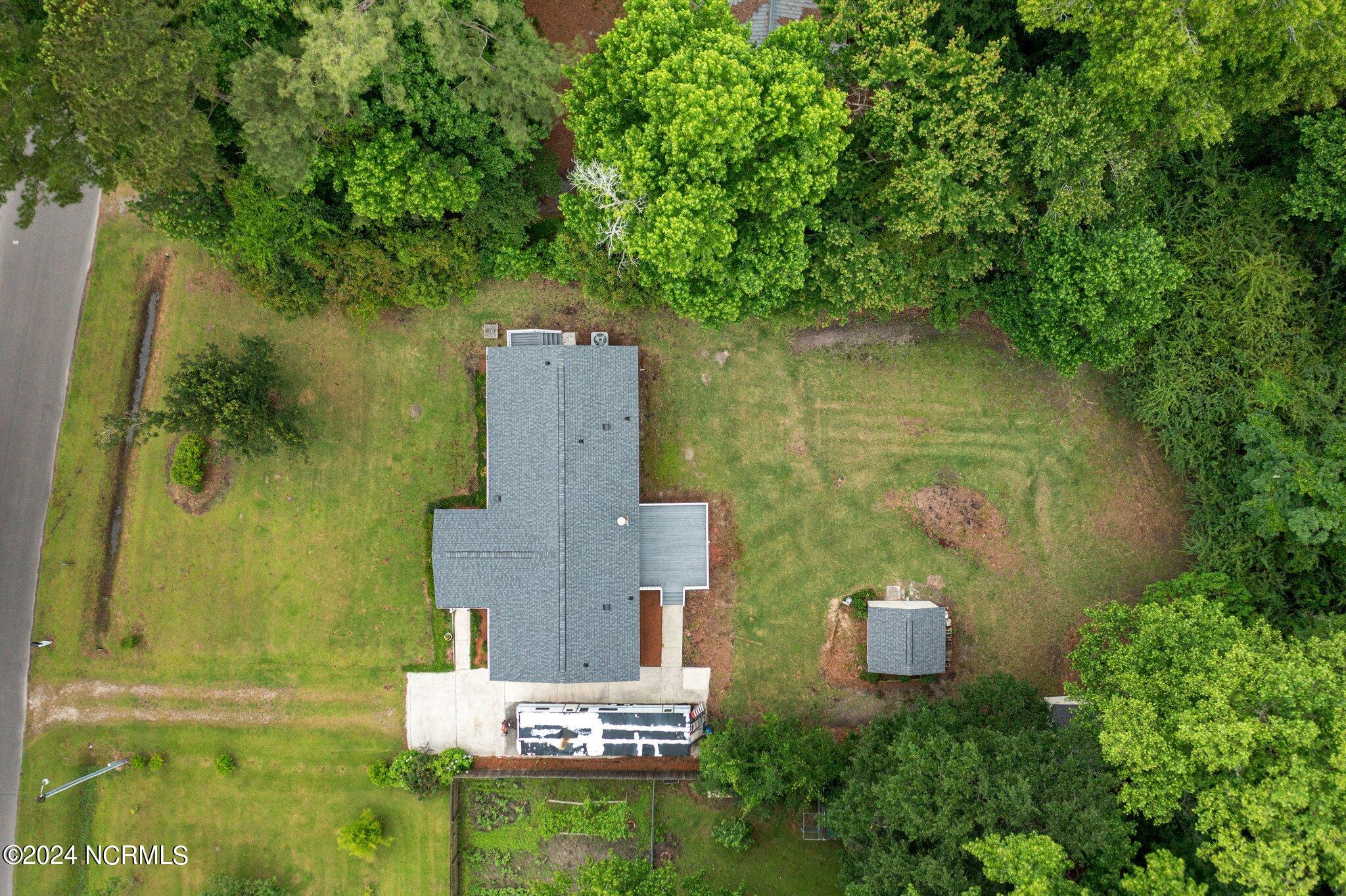126 Remington Road Rocky Point, NC 28457 - Photo 6 of 37 31-web-or-mls-DJI_0193