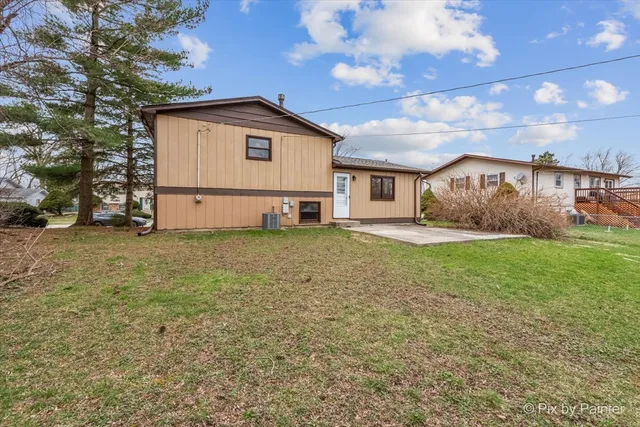 a house view with a outdoor space