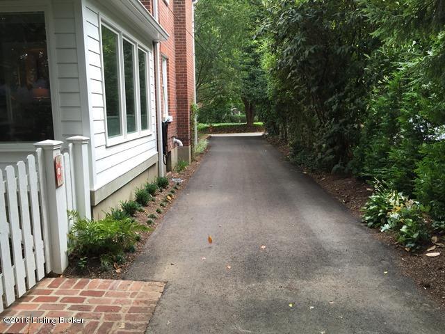 644 Upland Road Louisville, KY 40206 - Photo 25 of 39 Driveway view to the street