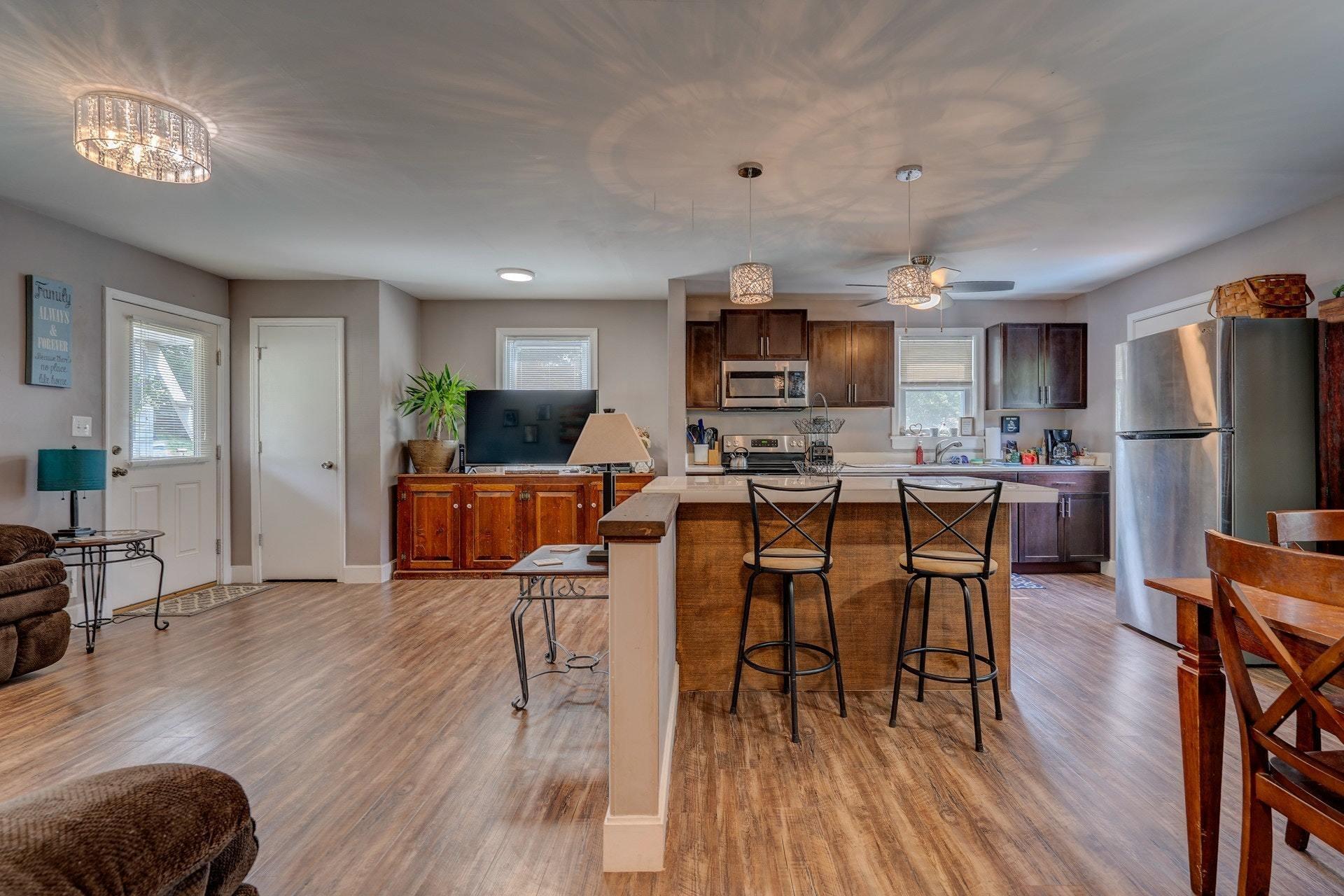 2829 Tillett Road Southwest Roanoke, VA 24015 - Photo 14 of 31 014-314600-DSC03562_3_4_7791250