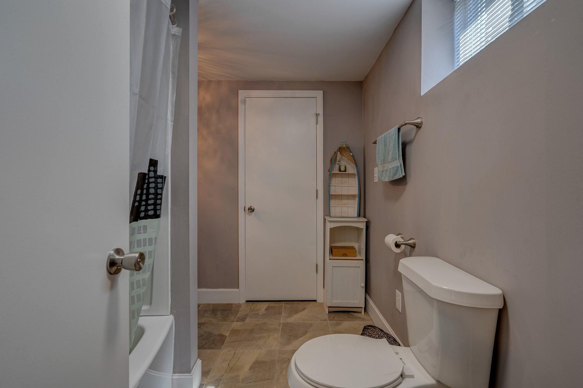 2829 Tillett Road Southwest Roanoke, VA 24015 - Photo 23 of 31 023-314600-DSC03595_6_7_7791262