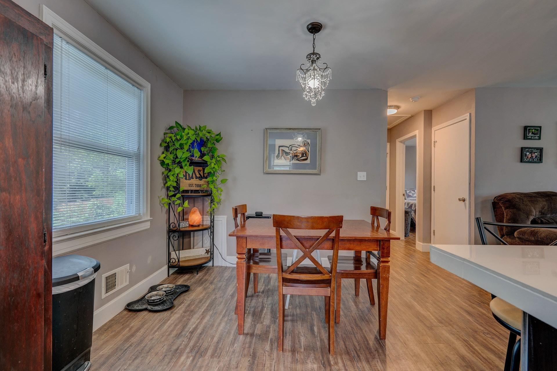 2829 Tillett Road Southwest Roanoke, VA 24015 - Photo 10 of 31 010-314600-DSC03550_1_2_7791245