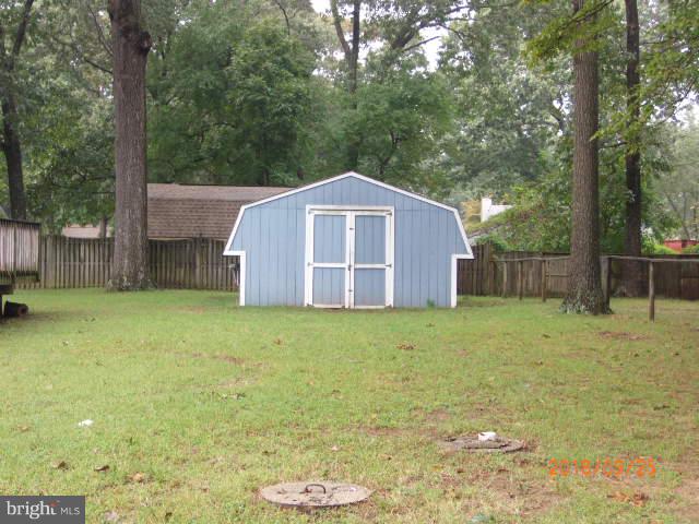 8434 Maryland Road Pasadena, MD 21122 - Photo 17 of 19 shed