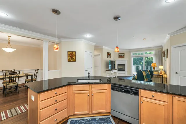 $495,000 | 4 Henry David Drive, Unit 203, Nashua, NH 03062