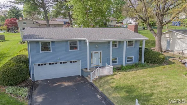 $182,500 | 1422 Thistle Drive, Vandalia, IL 62471