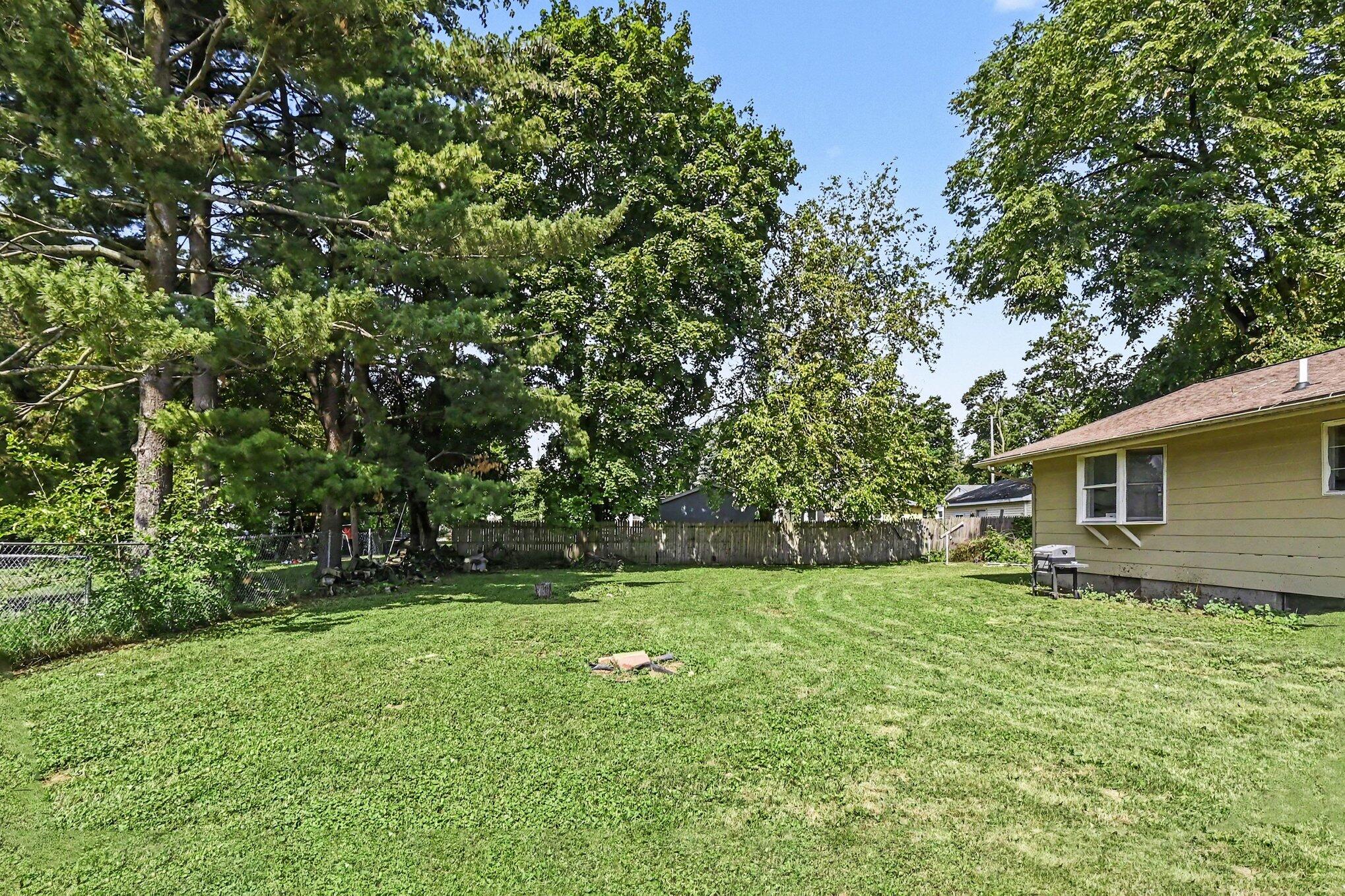 412 Merritt Street Charlotte, MI 48813 - Photo 22 of 22 028_file_2592