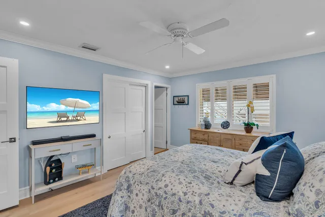 $1,899,999 | 341 Sombrero Beach Road, Marathon, FL 33050