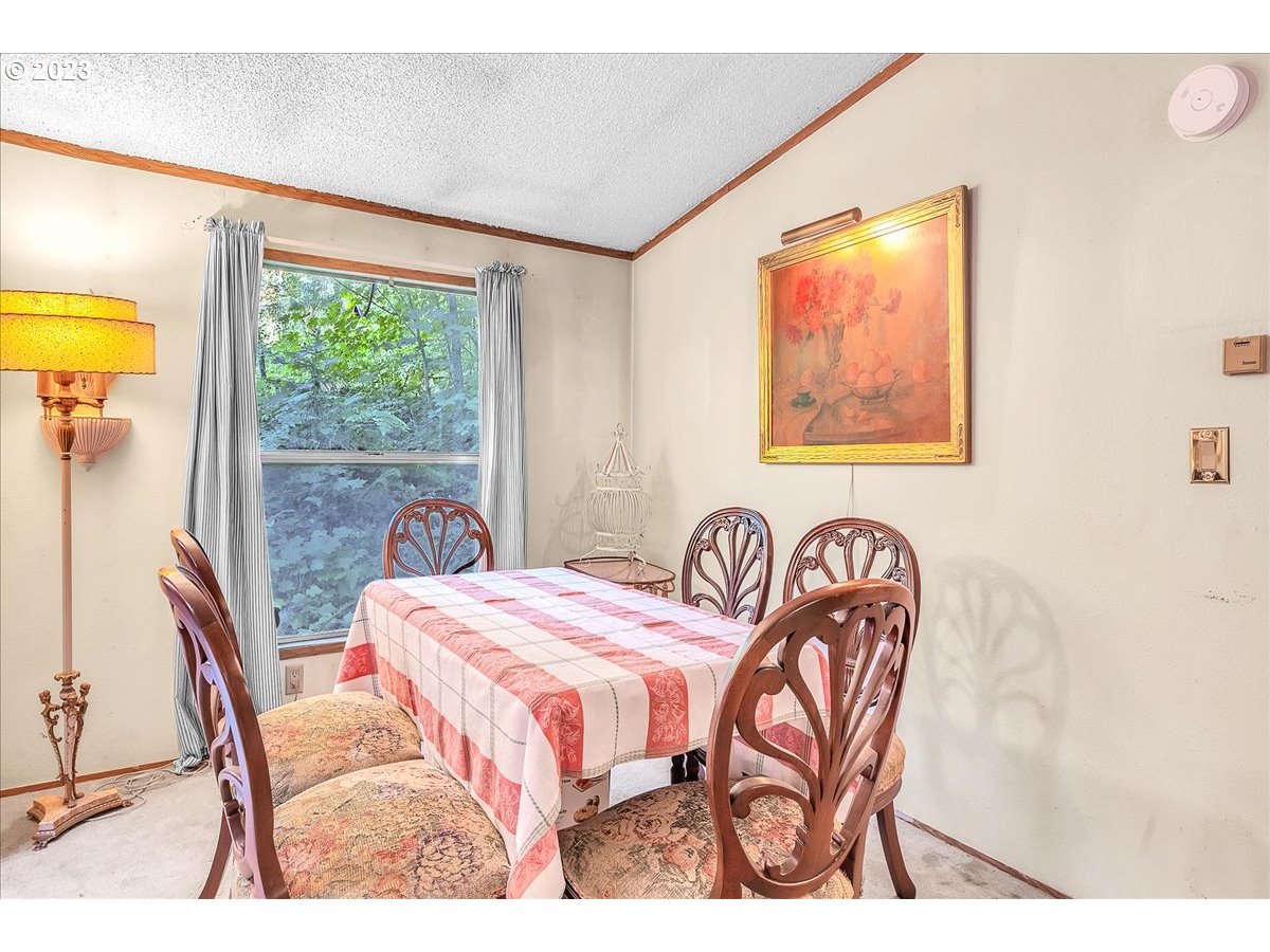 28396 Chapman Road Scappoose, OR 97056 - Photo 12 of 38 Gallery Image 12