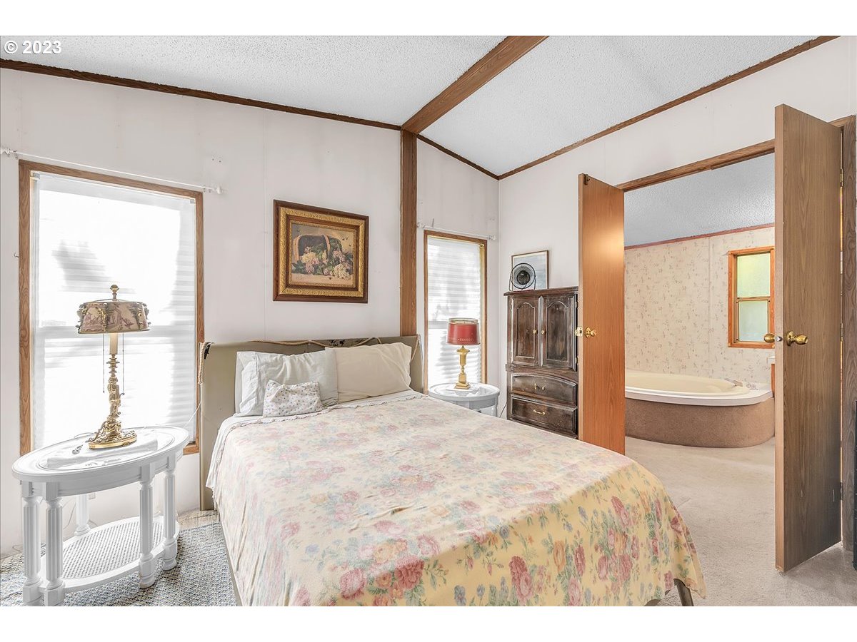 28396 Chapman Road Scappoose, OR 97056 - Photo 15 of 38 Gallery Image 15