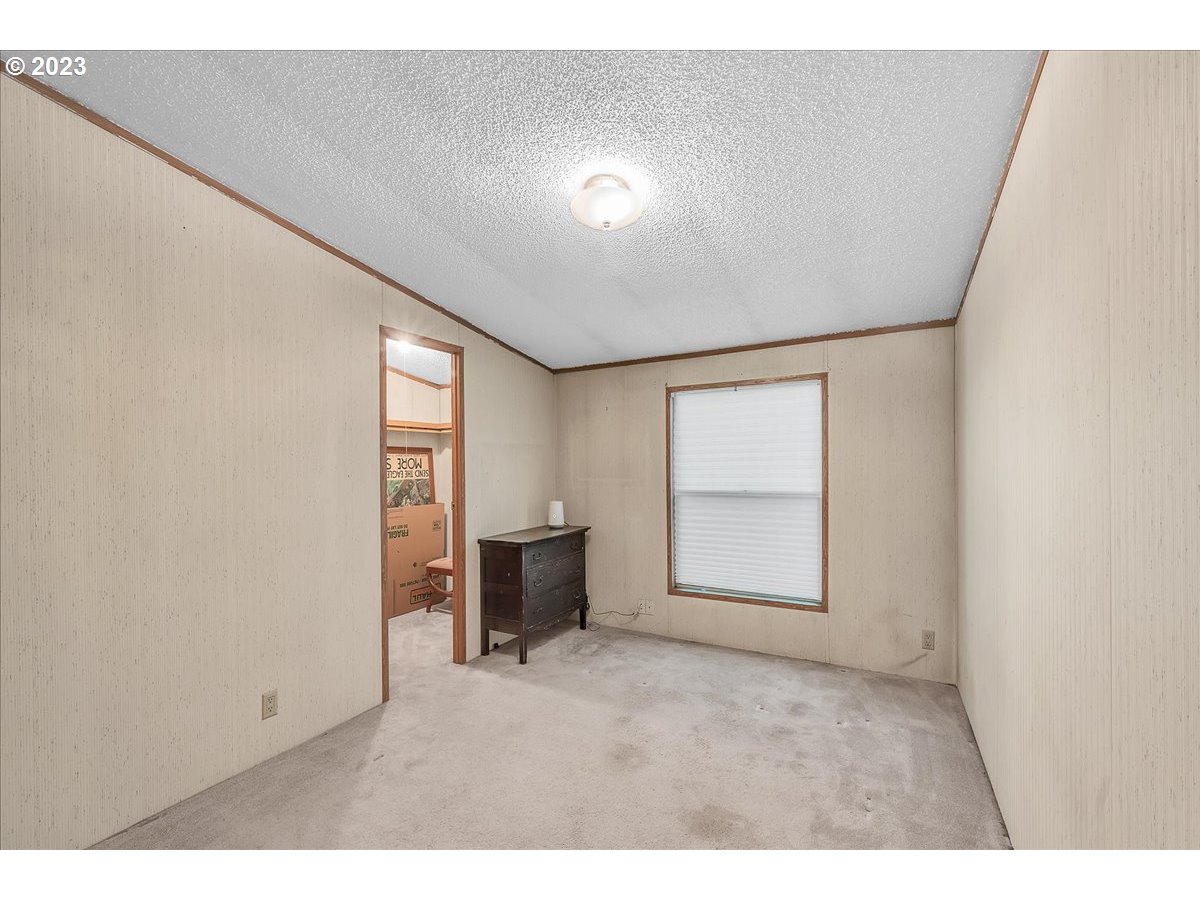28396 Chapman Road Scappoose, OR 97056 - Photo 17 of 38 Gallery Image 17