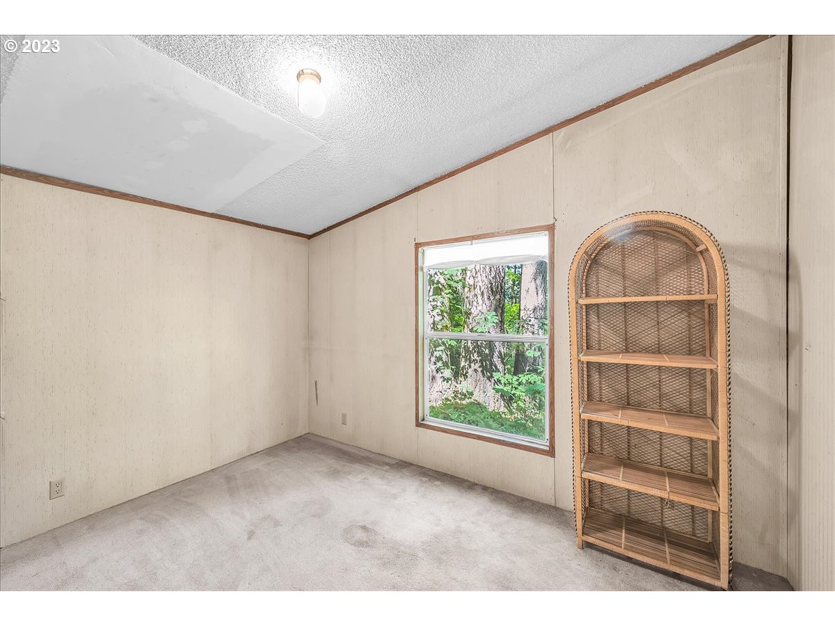 28396 Chapman Road Scappoose, OR 97056 - Photo 19 of 38 Gallery Image 19