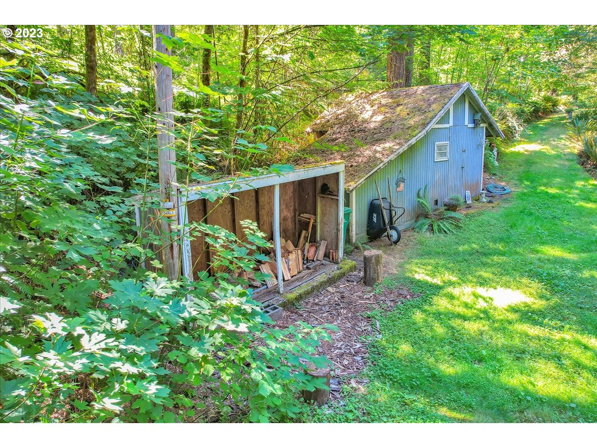 28396 Chapman Road Scappoose, OR 97056 - Photo 3 of 38 Gallery Image 3