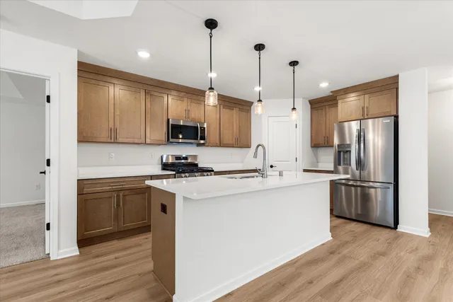 $399,900 | 512 Hunter Oaks Boulevard, Unit 901, Watertown, WI 53094