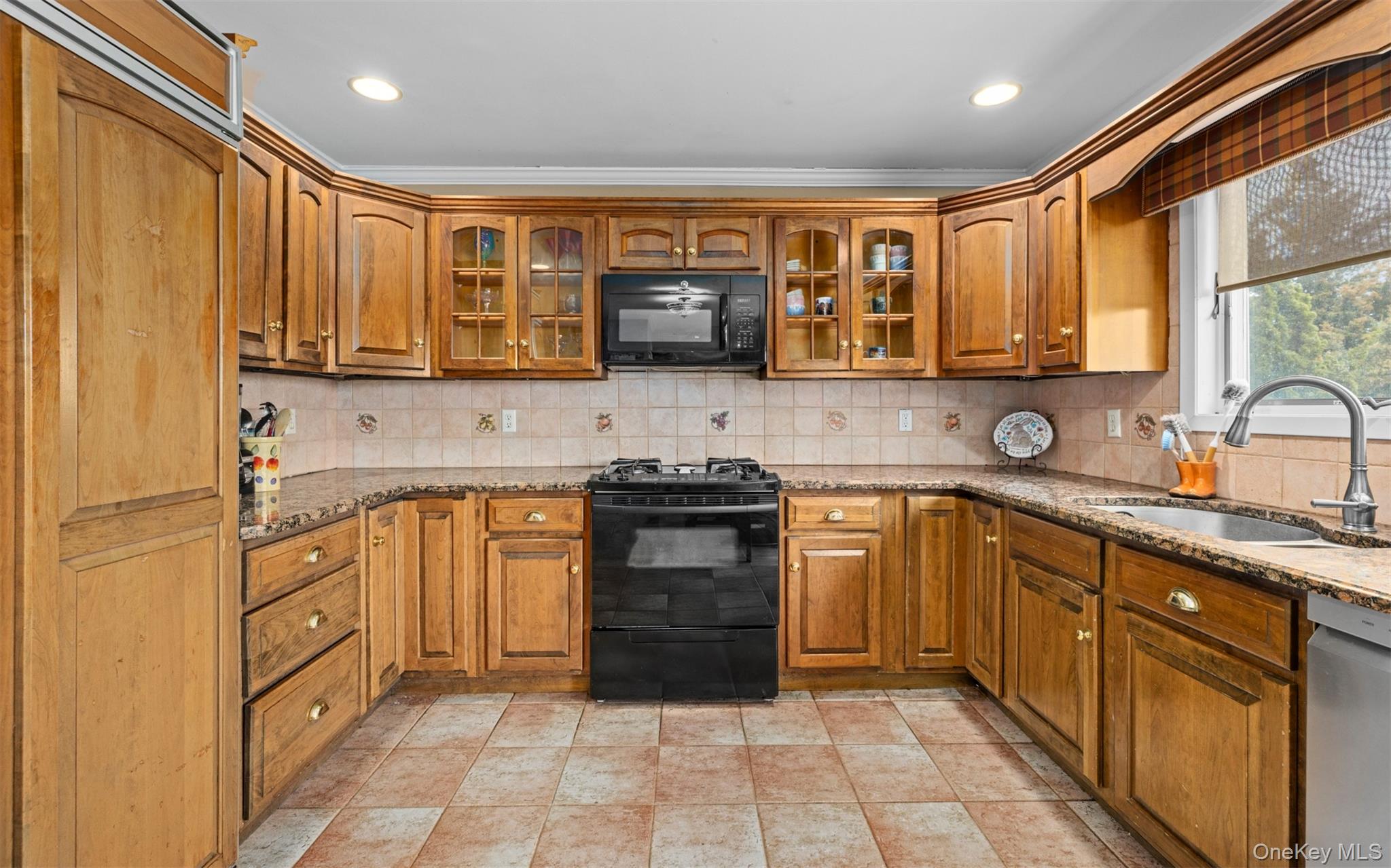 3124 Shore Road Bellmore, NY 11710 - Photo 5 of 28