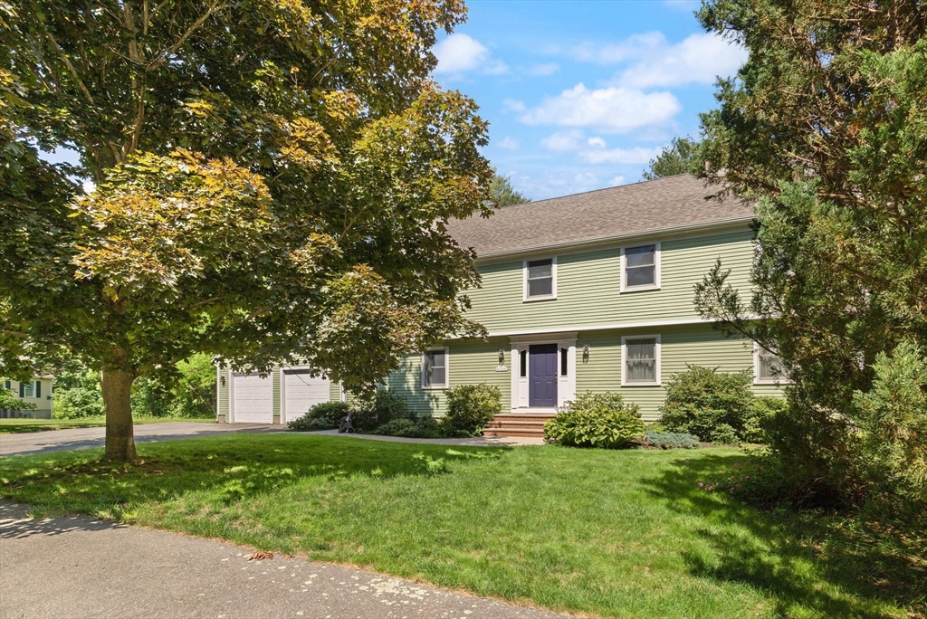 8 Riding Club Road Danvers, MA 01923 - Photo 3 of 43