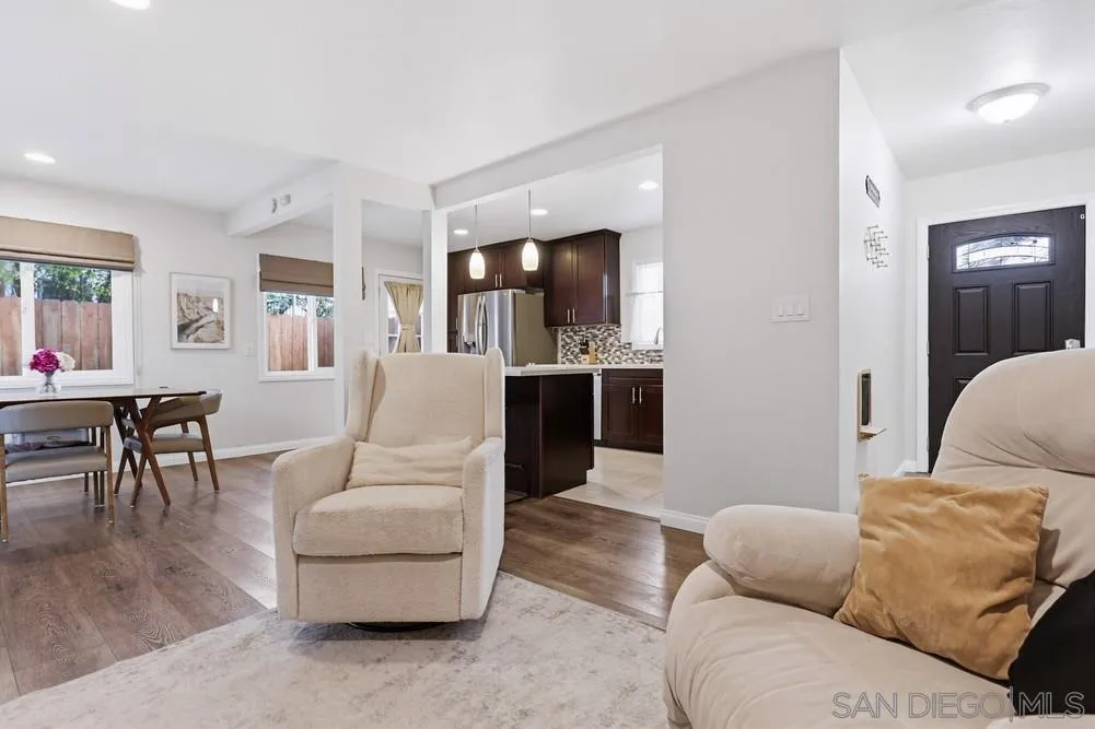 14127 Tobiasson Road Poway, CA 92064 - Photo 8 of 41 Gallery Image 8