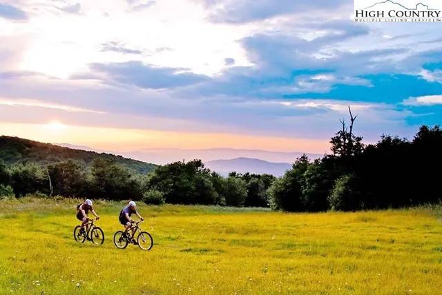 $550,000 | 489 St Andrews Road, Beech Mountain, NC 28604