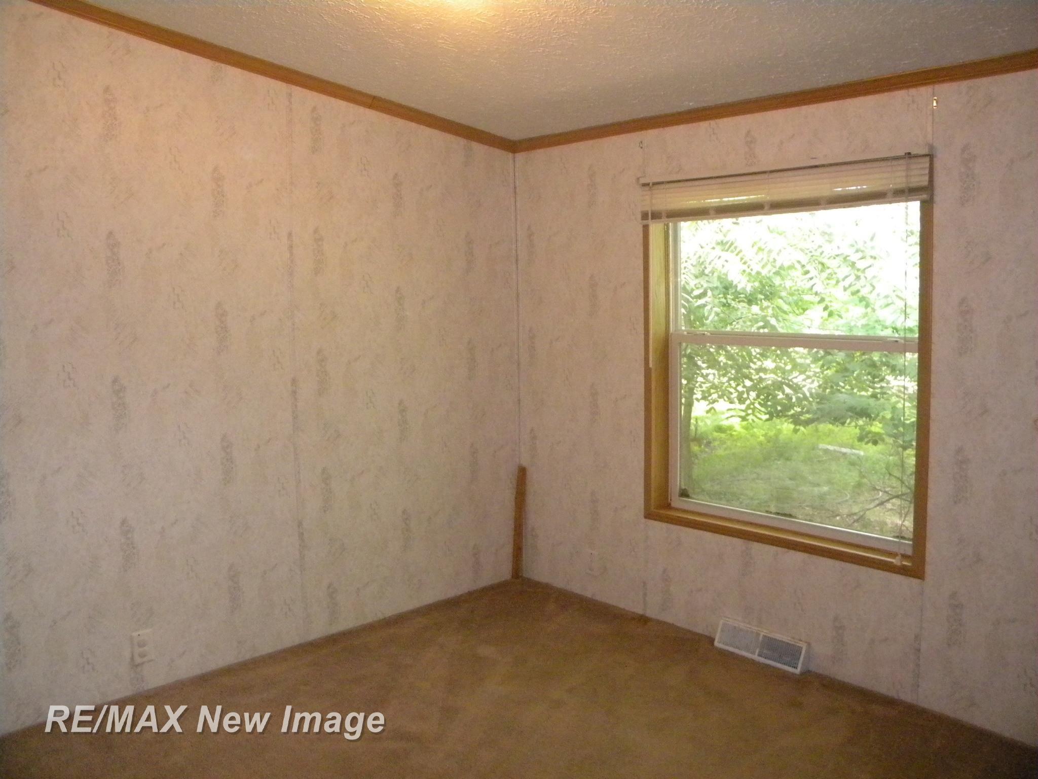12635 Frost Road Hemlock, MI 48626 - Photo 11 of 22