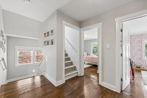 $1,195,000 | 843 North East Avenue, Oak Park, IL 60302