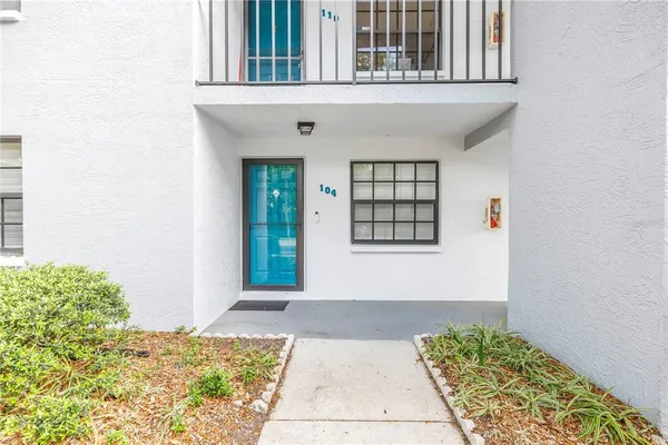 $229,900 | 11800 Park Boulevard North, Unit 104, Seminole, FL 33772