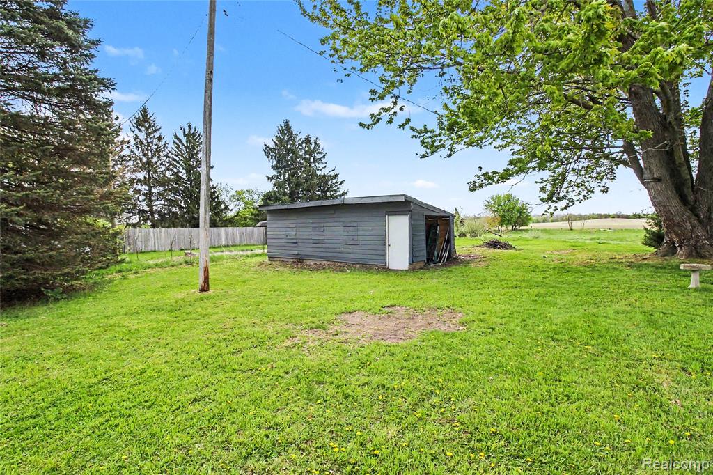9433 East Lovejoy Road Perry, MI 48872 - Photo 25 of 29