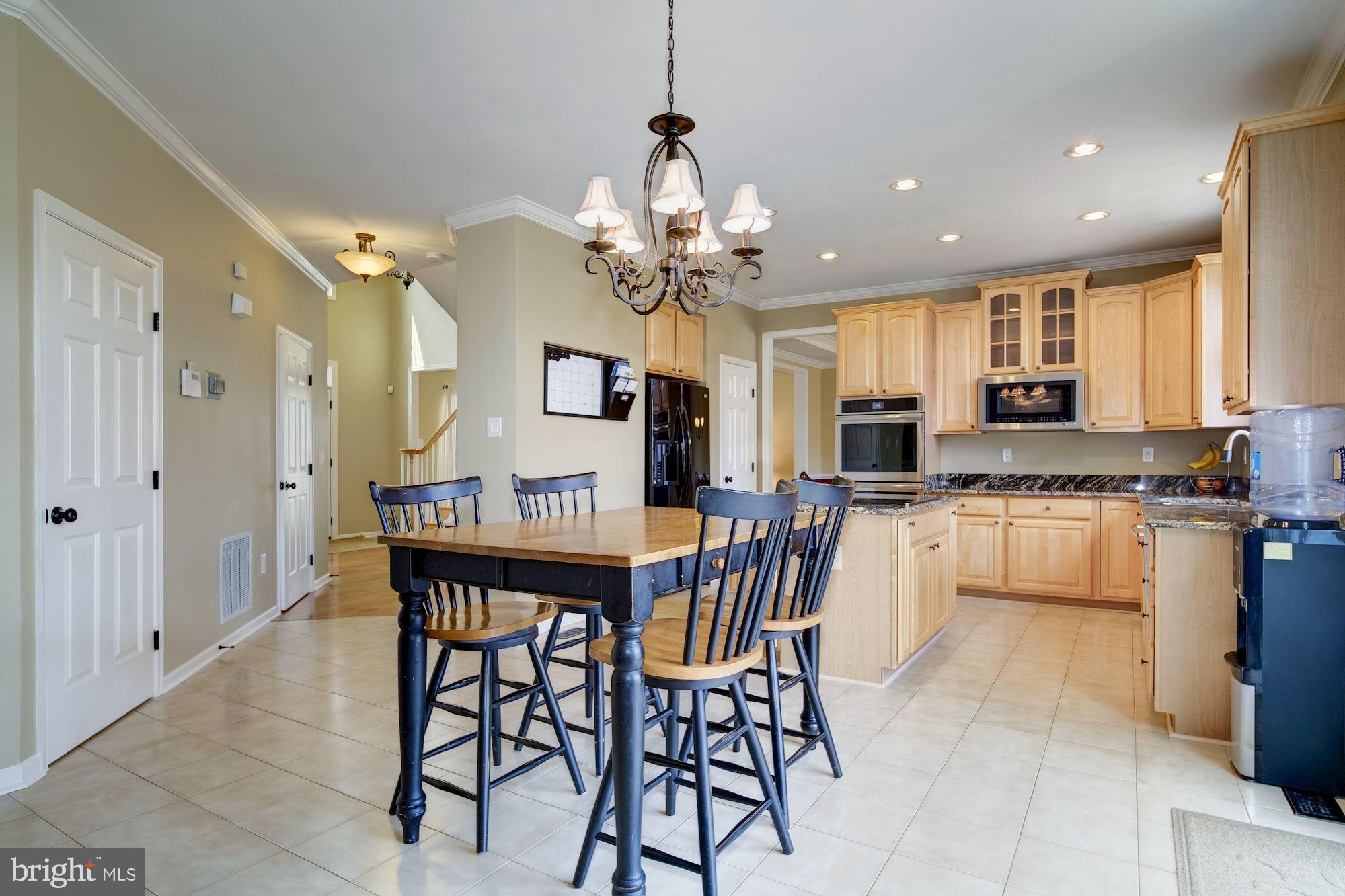 14221 Autumn Gold Road Boyds, MD 20841 - Photo 11 of 36 Breakfast Area & Kitchen