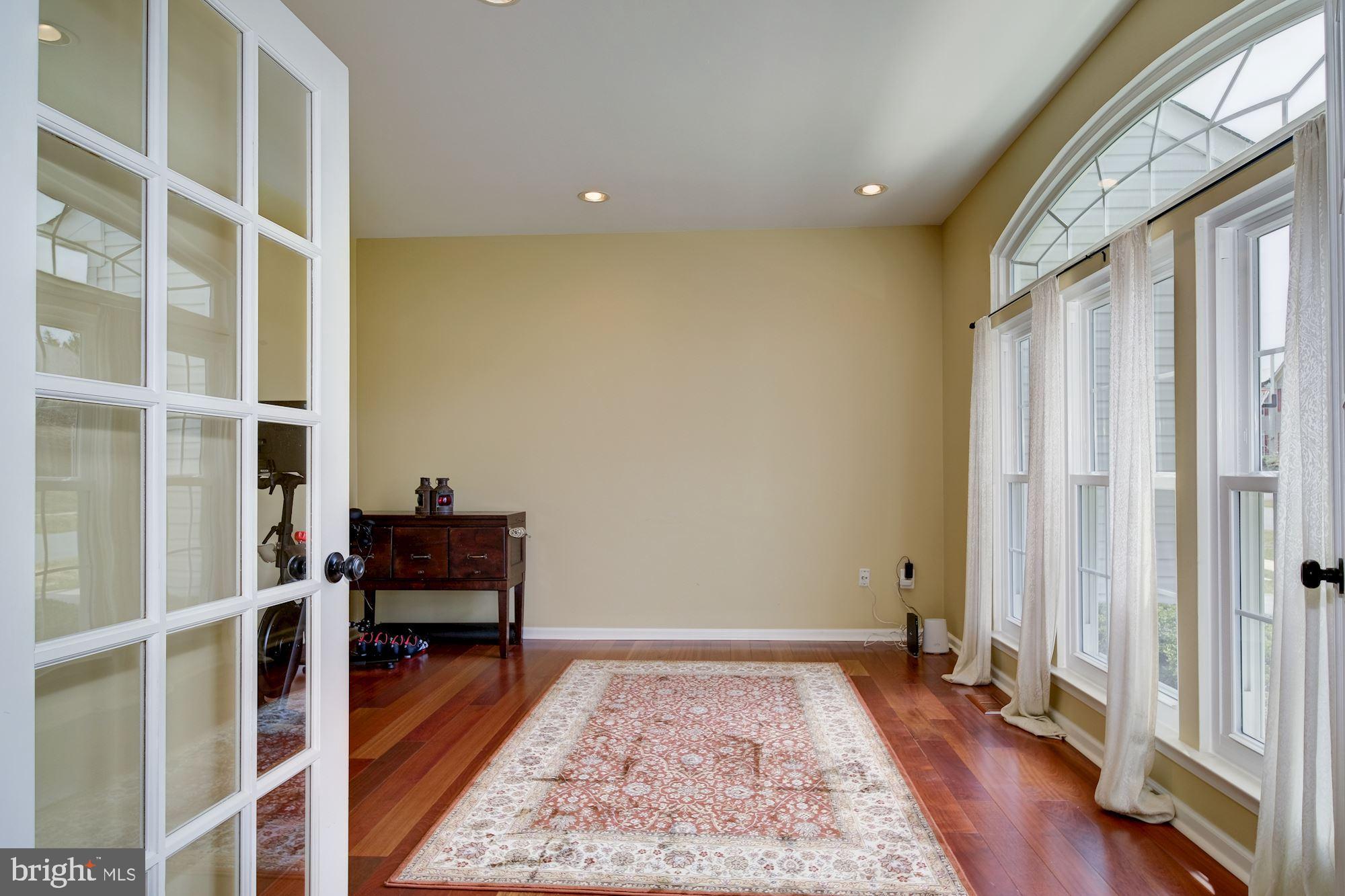 14221 Autumn Gold Road Boyds, MD 20841 - Photo 3 of 36 Library