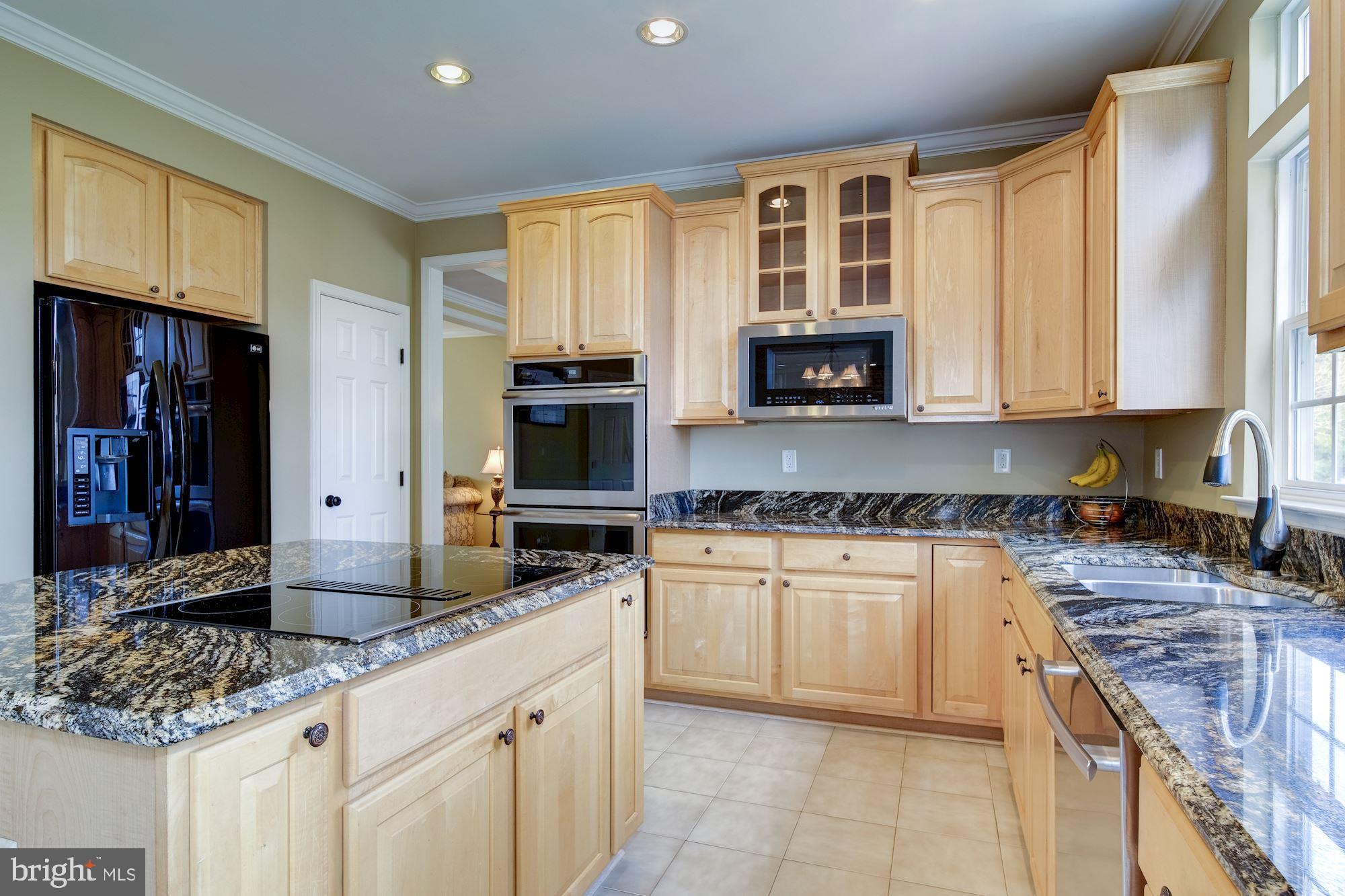 14221 Autumn Gold Road Boyds, MD 20841 - Photo 10 of 36 Kitchen