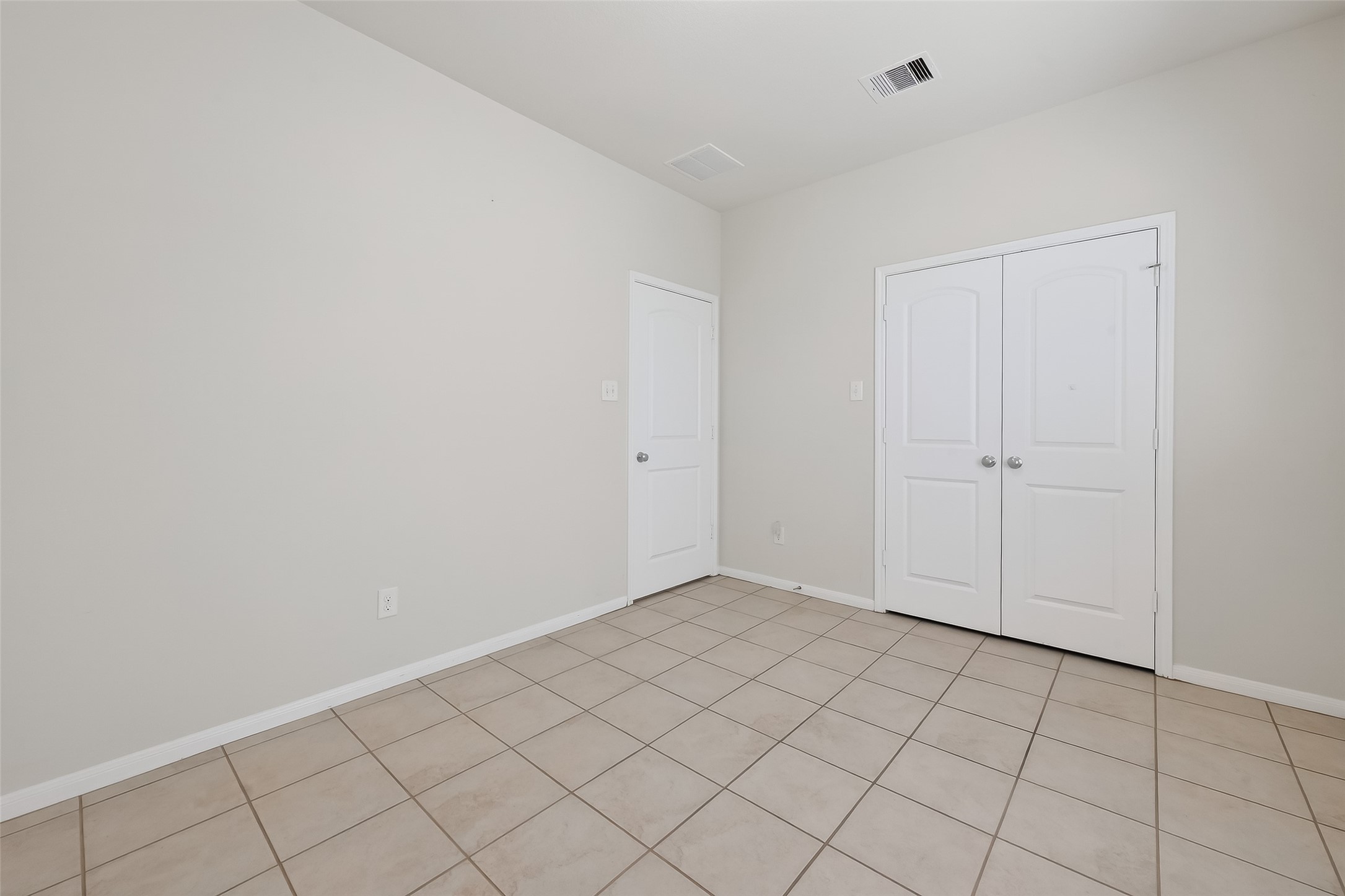7631 Granite Terrace Lane Houston, TX 77083 - Photo 35 of 46 a view of an empty room