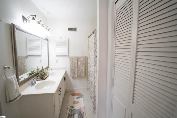 $179,900 | 126 Avant Street, Spartanburg, SC 29302