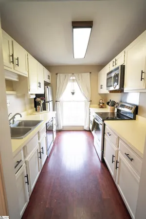 $179,900 | 126 Avant Street, Spartanburg, SC 29302