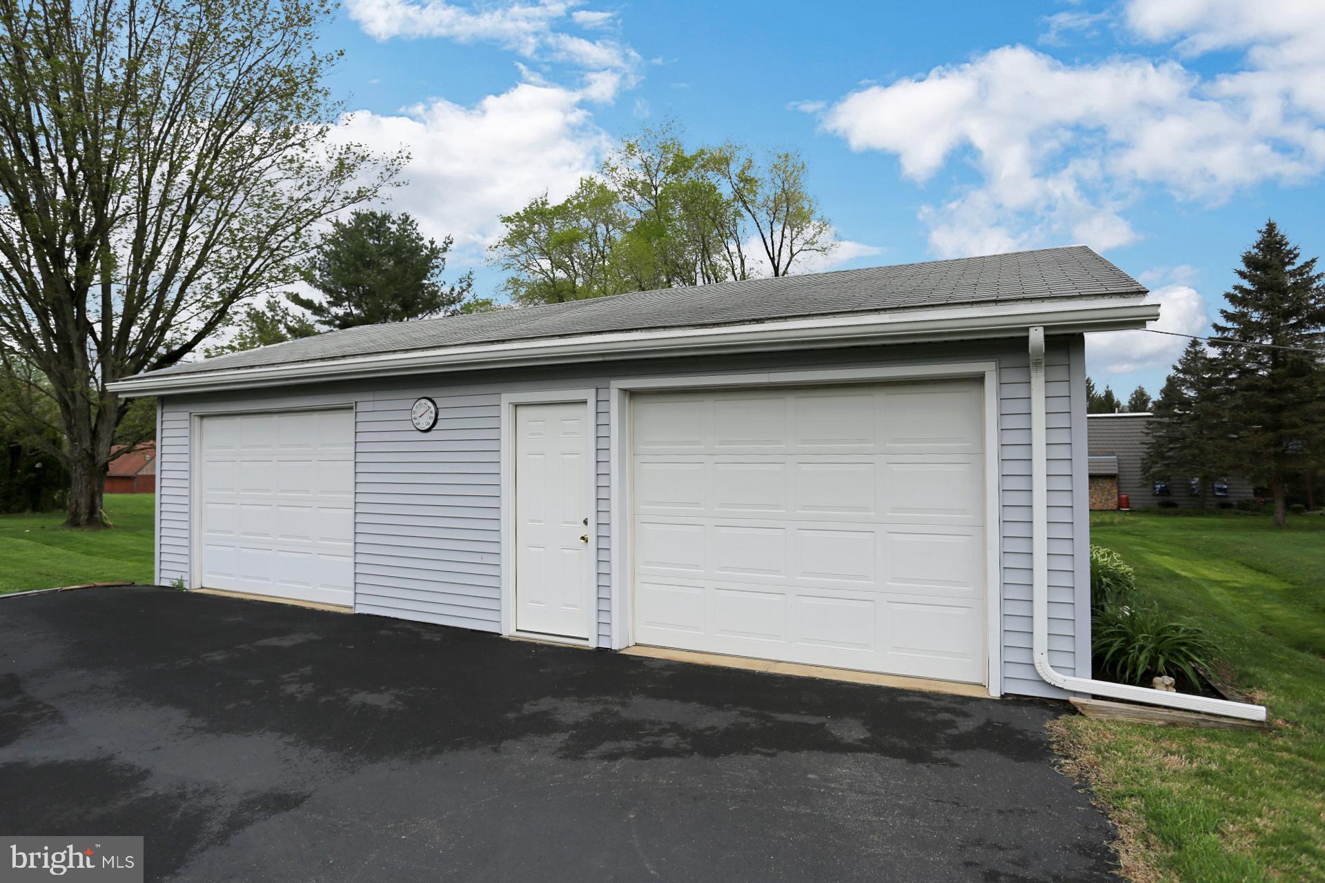 565 Sell Road Mohnton, PA 19540 - Photo 7 of 32