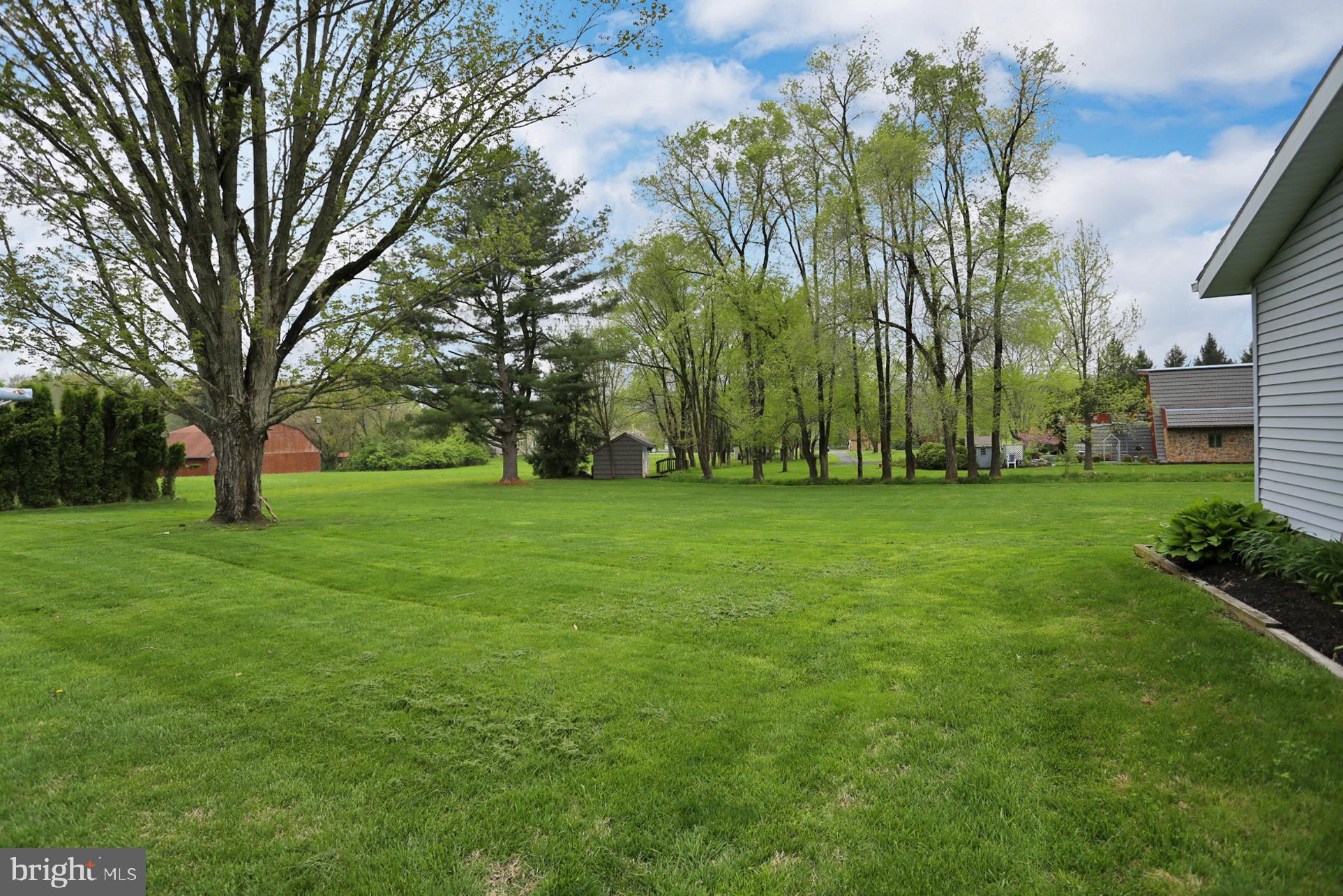 565 Sell Road Mohnton, PA 19540 - Photo 8 of 32