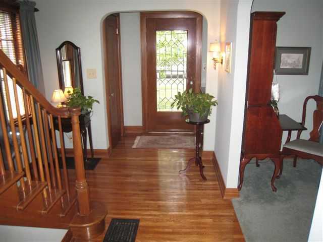 944 South Cassingham Road Bexley, OH 43209 - Photo 5 of 18