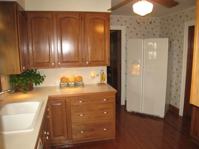 944 South Cassingham Road Bexley, OH 43209 - Photo 10 of 18