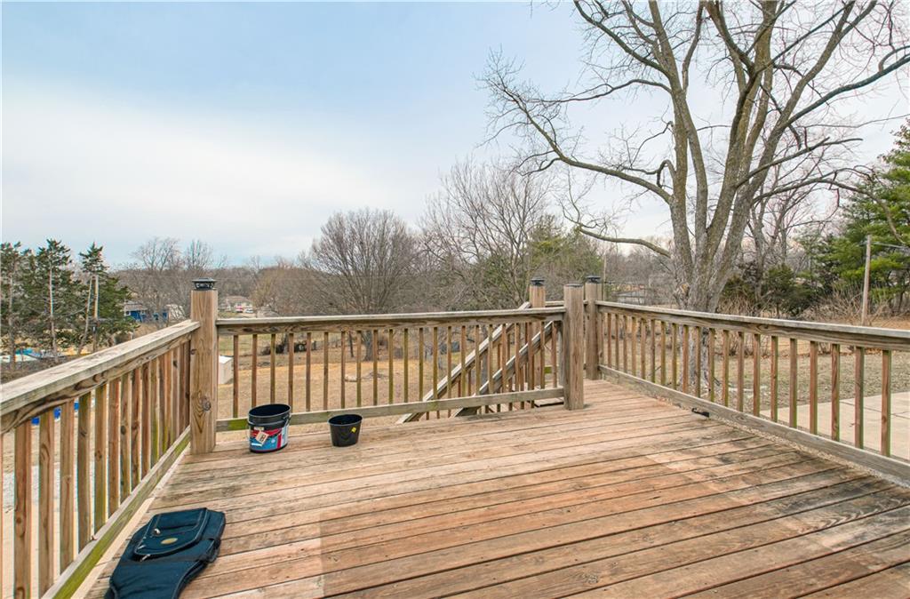 6902 Northwest Blair Road Parkville, MO 64152 - Photo 10 of 13