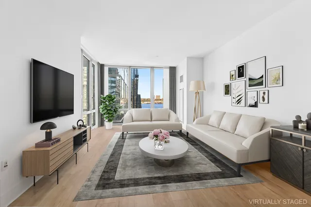 $1,239,000 | 10 West End Avenue, Unit 12D | Upper West Side