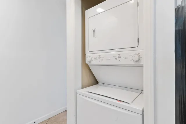 a close up view of washer and dryer