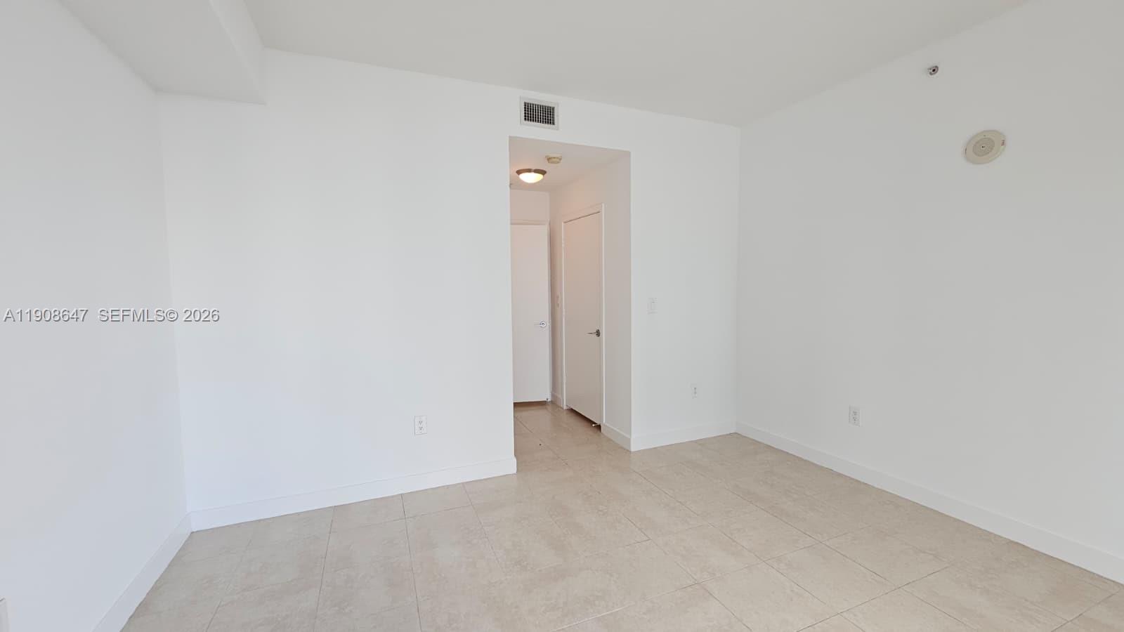 1111 Southwest 1st Avenue, Unit 2124N Miami, FL 33130 - Photo 14 of 34 a view of an empty room