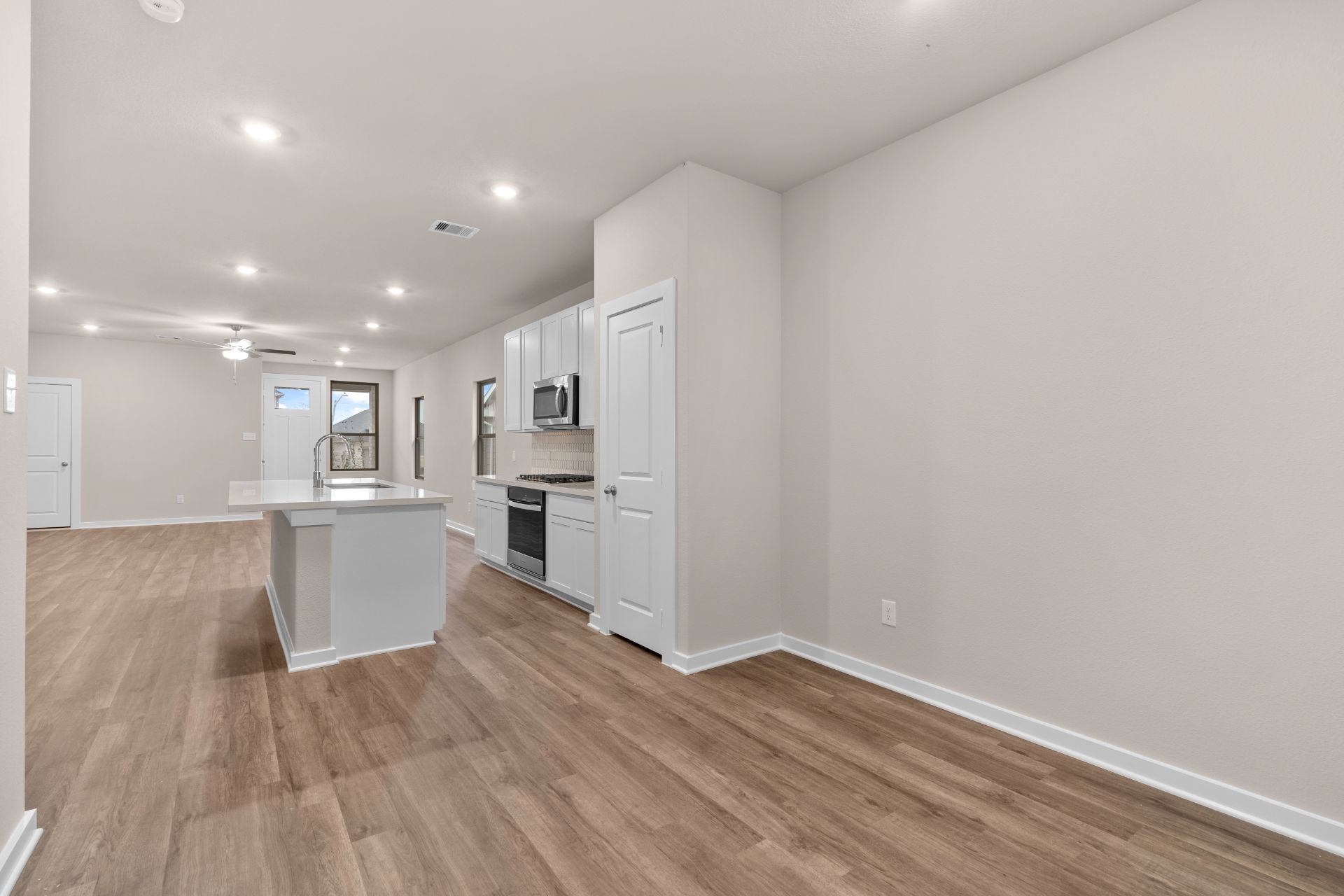 13318 Prado Rdg Lane Rosharon, TX 77583 - Photo 6 of 26 representative photo