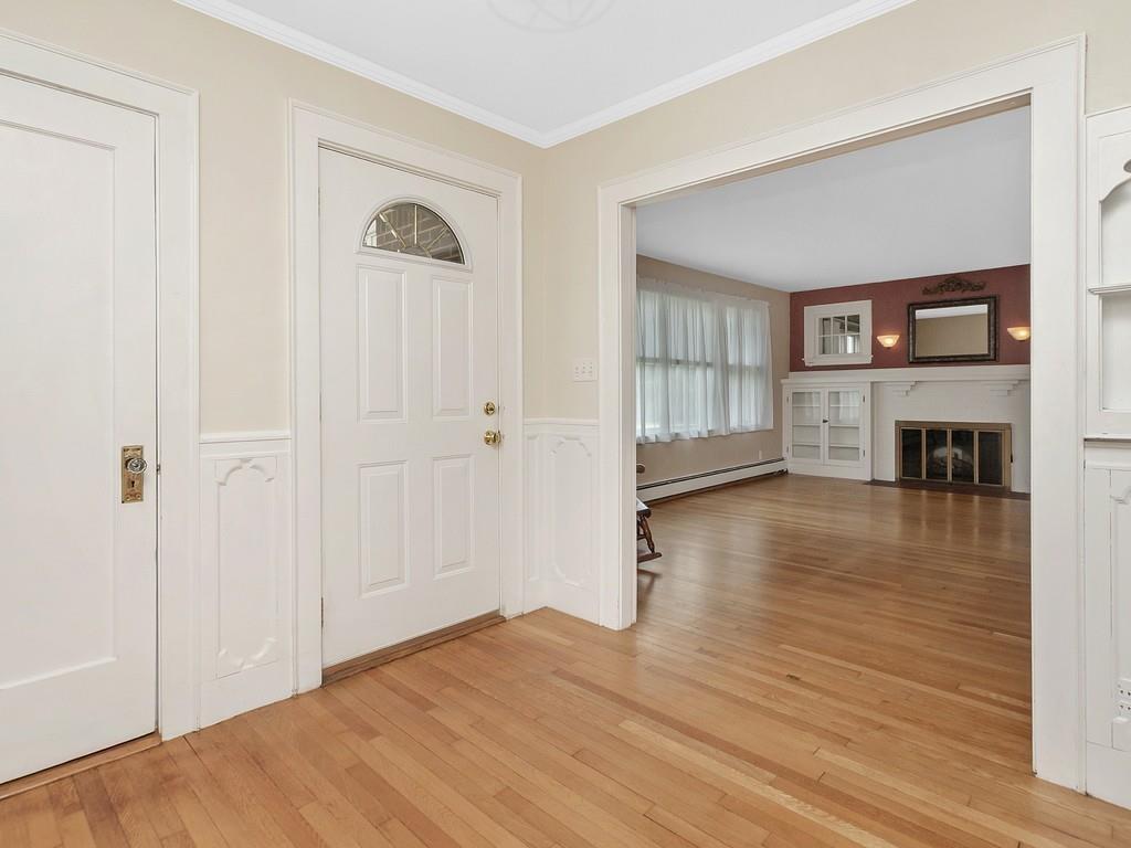 121 Thornton Road Waltham, MA 02453 - Photo 20 of 40