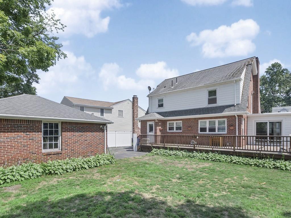 121 Thornton Road Waltham, MA 02453 - Photo 36 of 40