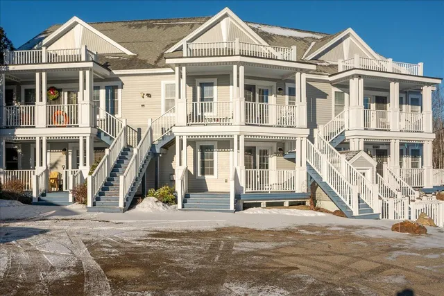 $198,500 | 15 Hilltop Drive, Unit 15, Rockport, ME 04856