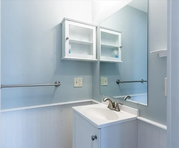 $198,500 | 15 Hilltop Drive, Unit 15, Rockport, ME 04856