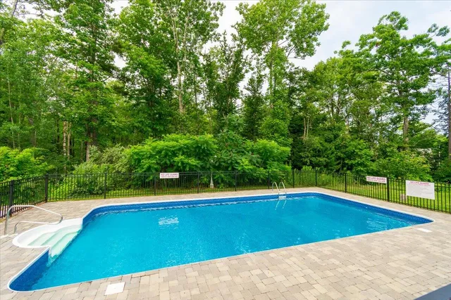 $198,500 | 15 Hilltop Drive, Unit 15, Rockport, ME 04856