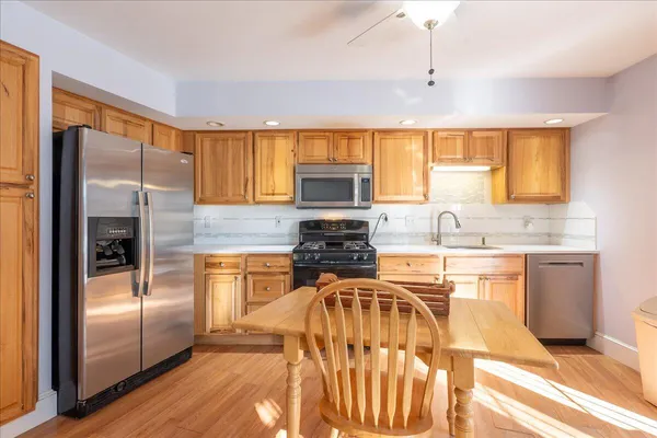 $193,500 | 15 Hilltop Drive, Unit 15, Rockport, ME 04856