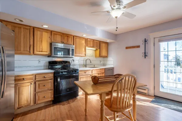 $193,500 | 15 Hilltop Drive, Unit 15, Rockport, ME 04856